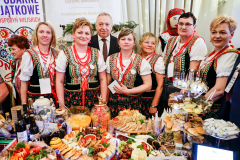 Pamiatkowe-zdjecia-z-wicepremierem-Henrykiem-Kowalczykiem-fot.-MRiRW
