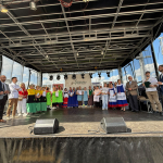 Grupowe zdjęcie uczestników konkursu w Sicienku 