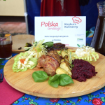 Zawijaniec z wędzoną śliwką Szydłowską - potrawa przygotowana przez Koło Gospodyń Wiejskich w Potoku, województwo świętokrzyskie, powiat Staszowski, laureaci II miejsca.